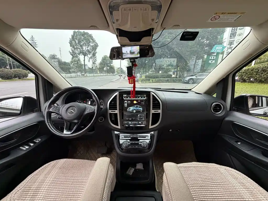 Mercedes-Benz Vito — миниатюра 13