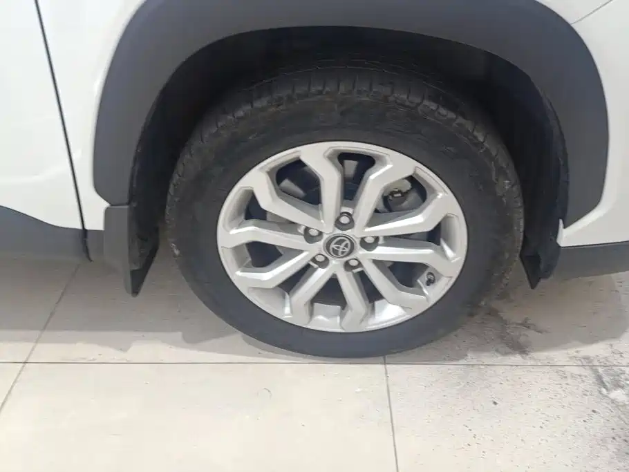 Toyota Frontlander — миниатюра 6