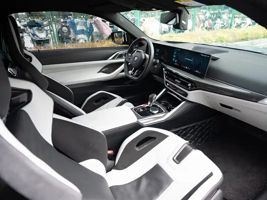BMW M4 — миниатюра 8