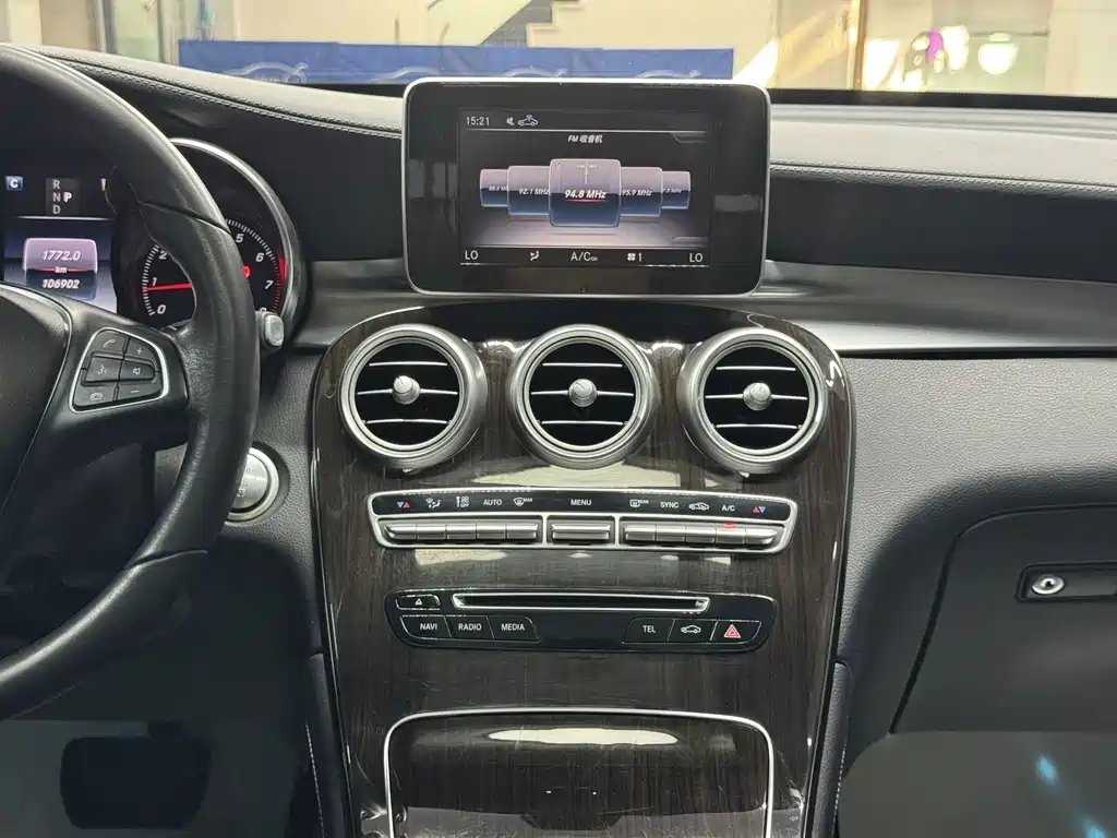 Mercedes-Benz GLC — миниатюра 14