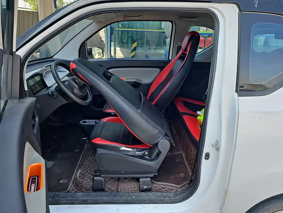 Wuling MINIEV — миниатюра 11