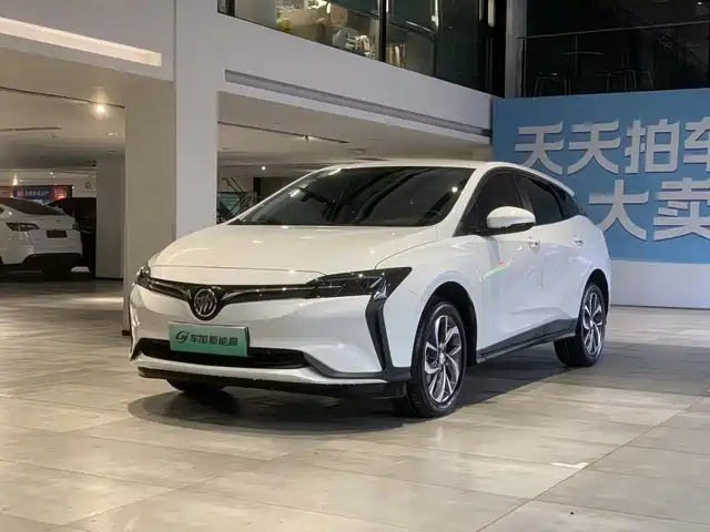 BUICK SLIGHTLY BLUE 6 2024