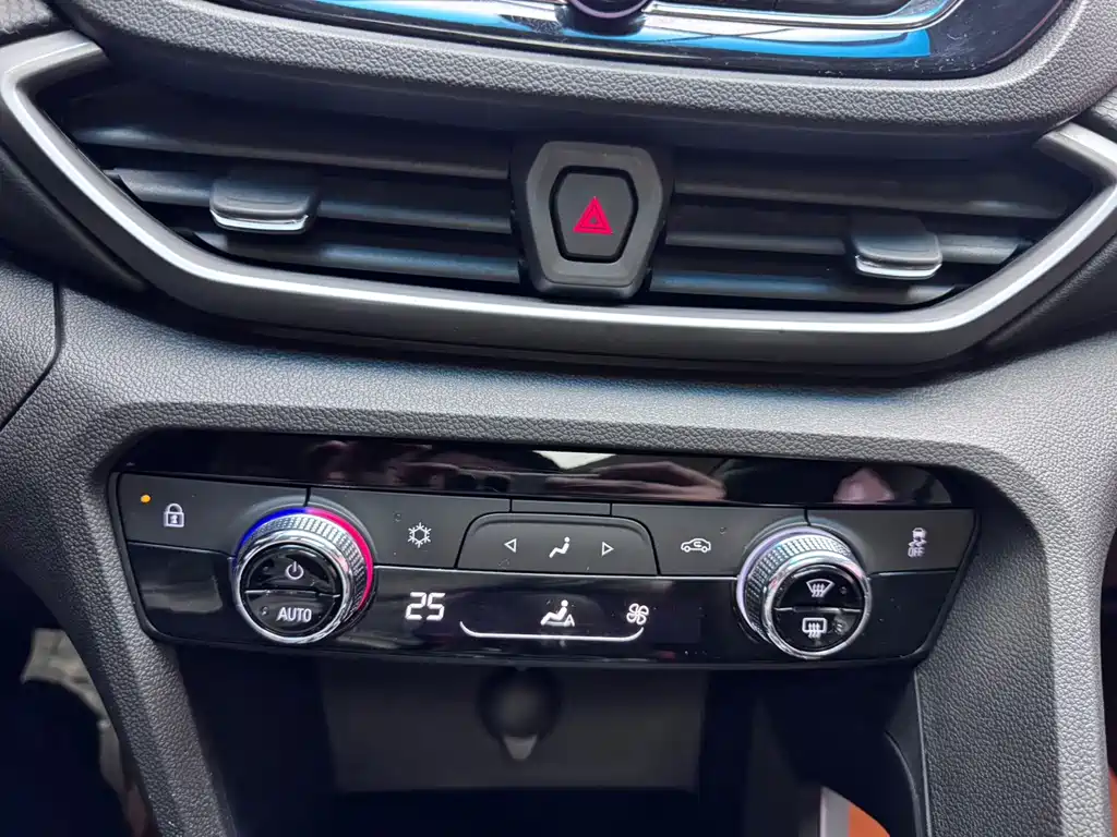 Chevrolet Volando — миниатюра 11