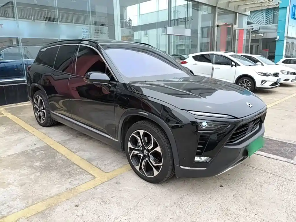 NIO ES8 2020 450KM мест