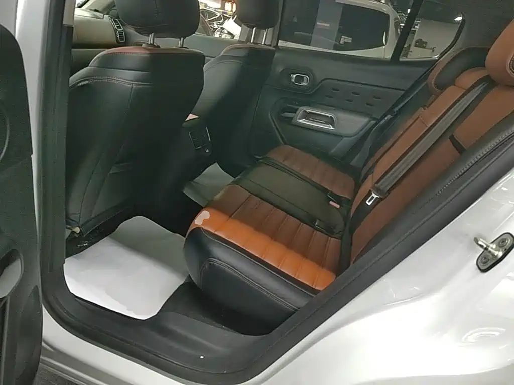 Citroen C5 AIRCROSS — миниатюра 17