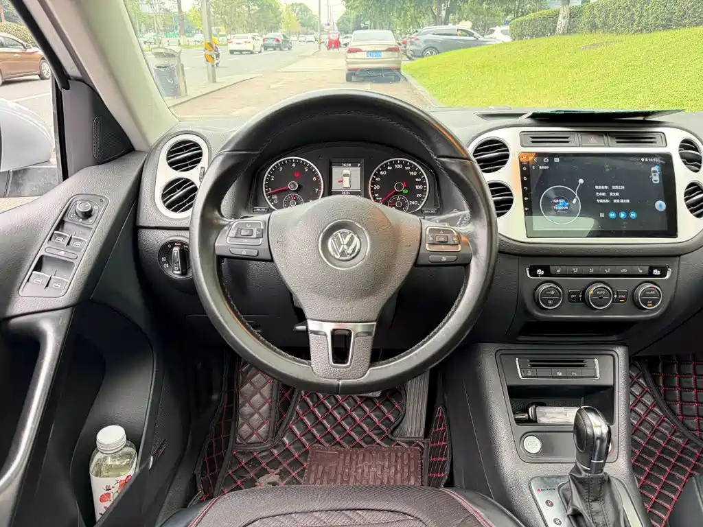 Volkswagen Tiguan — миниатюра 14