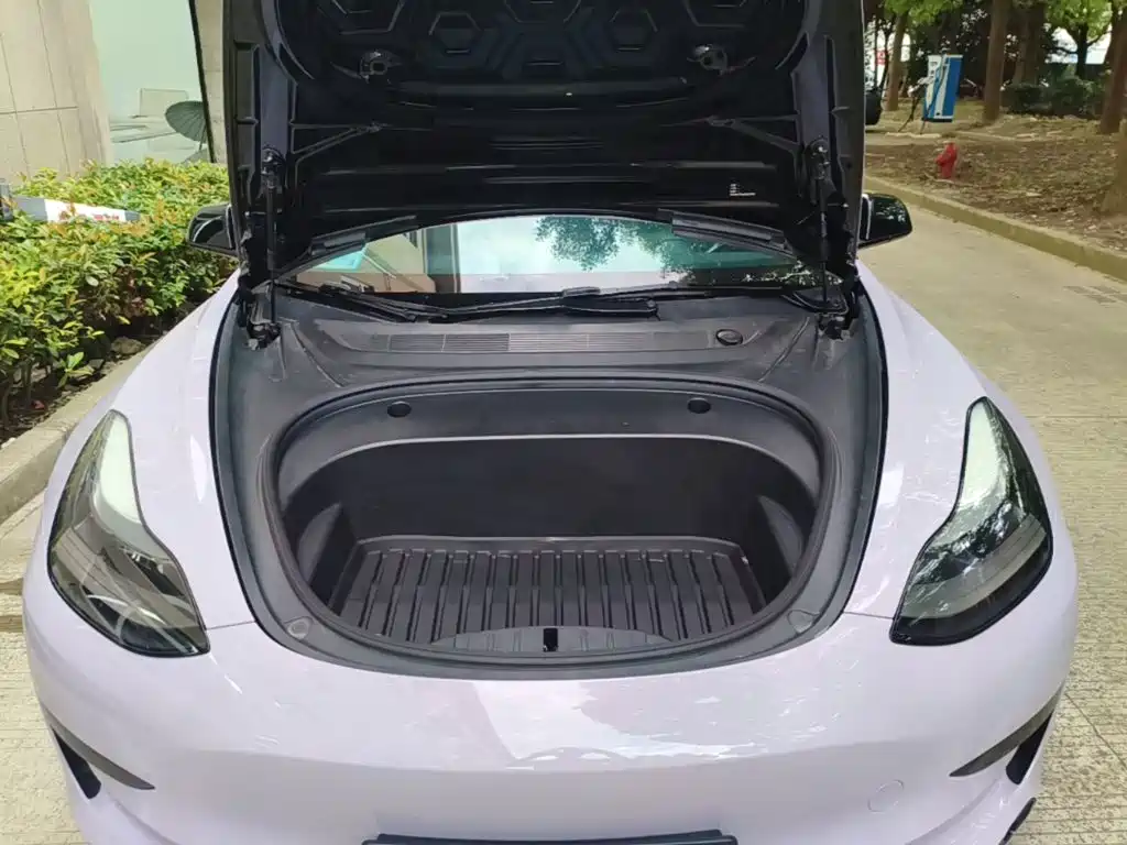Tesla Model 3 — миниатюра 20
