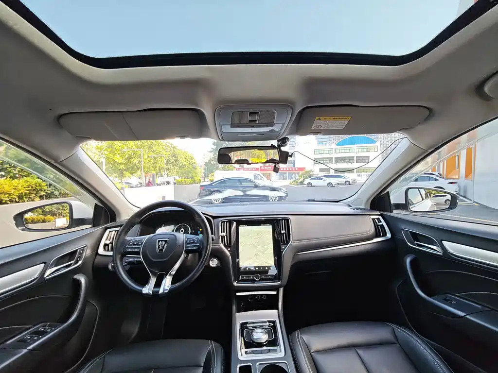 Roewe i6 New Energy — миниатюра 11