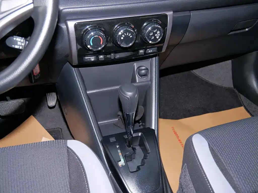 TOYOTA YARIS L ZHIXUAN