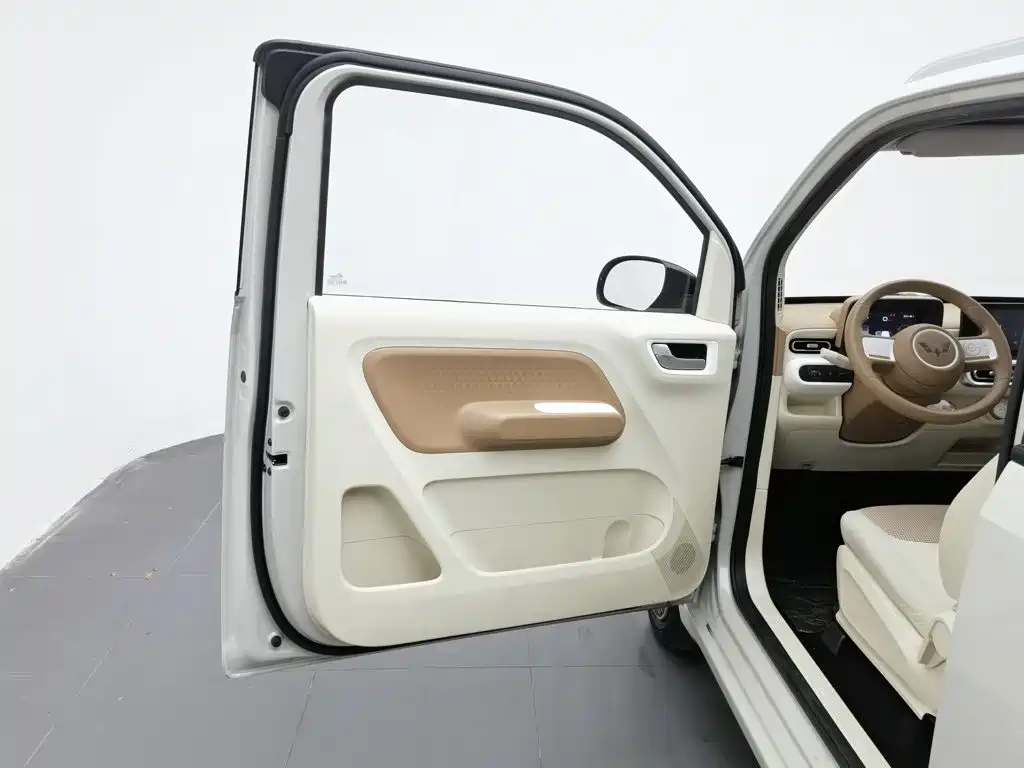 Wuling MINIEV — миниатюра 8