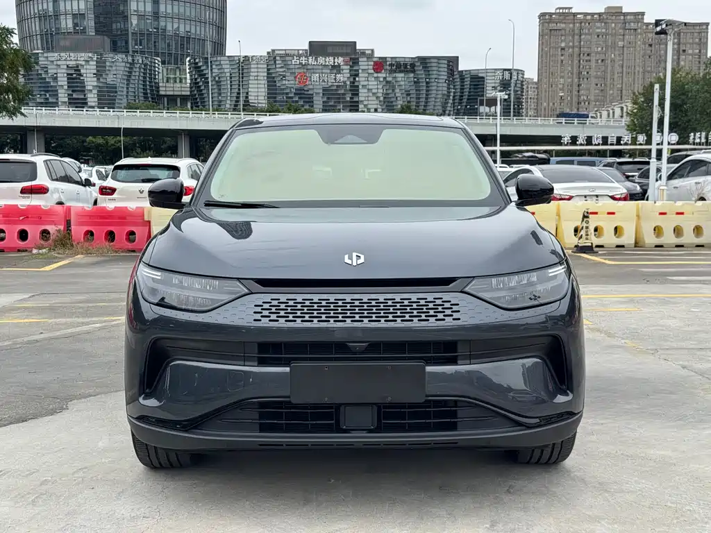 Leapmotor Leapmotor C11 — миниатюра 2