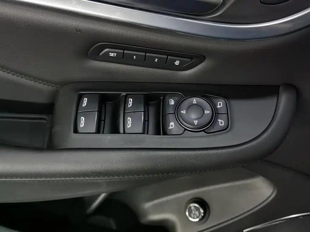 Buick Enclave — миниатюра 9