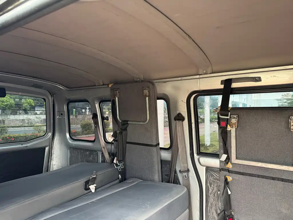Wuling Rongguang EV — миниатюра 18