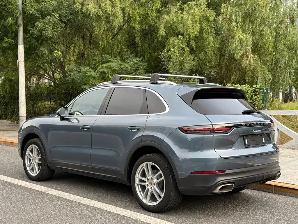 Porsche Cayenne — миниатюра 11