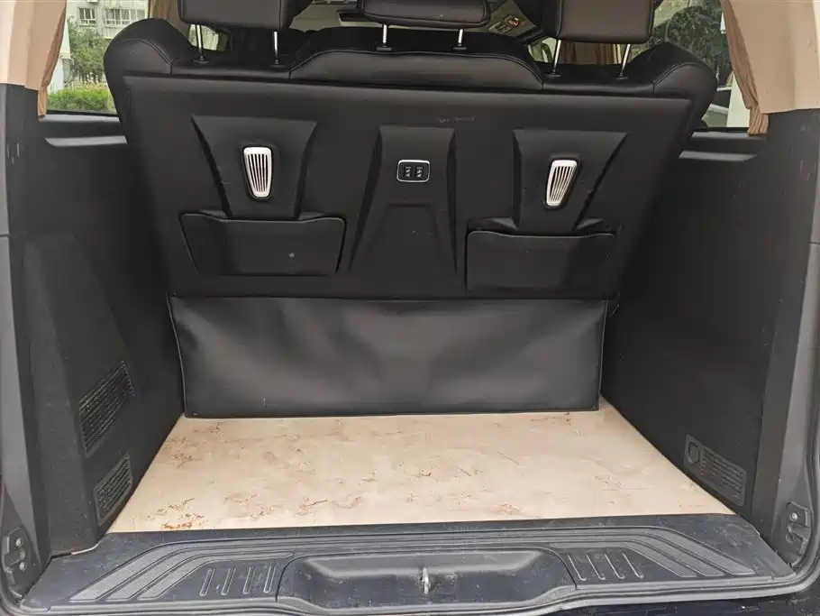 Mercedes-Benz Vito 2021 2.0T 7 мест