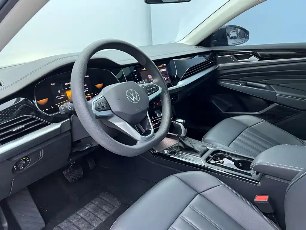Volkswagen Passat 2023 280TSI