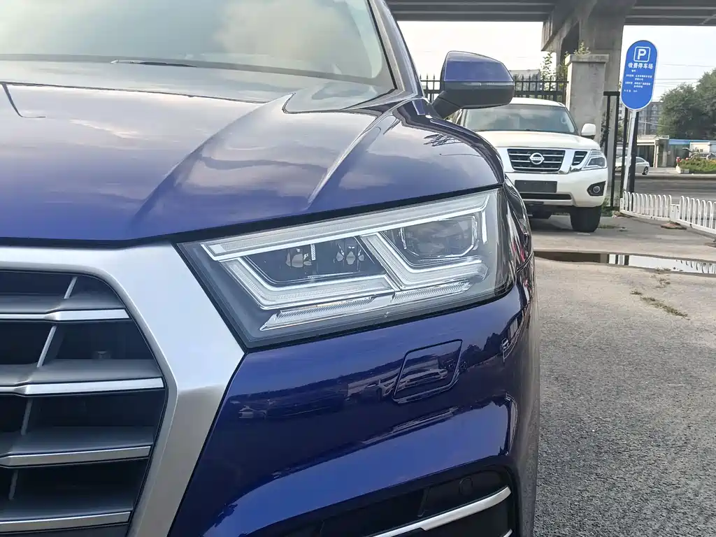 Audi Q5L 2018 40 TFSI Fashion V