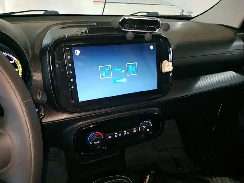 Roewe Clever — миниатюра 13