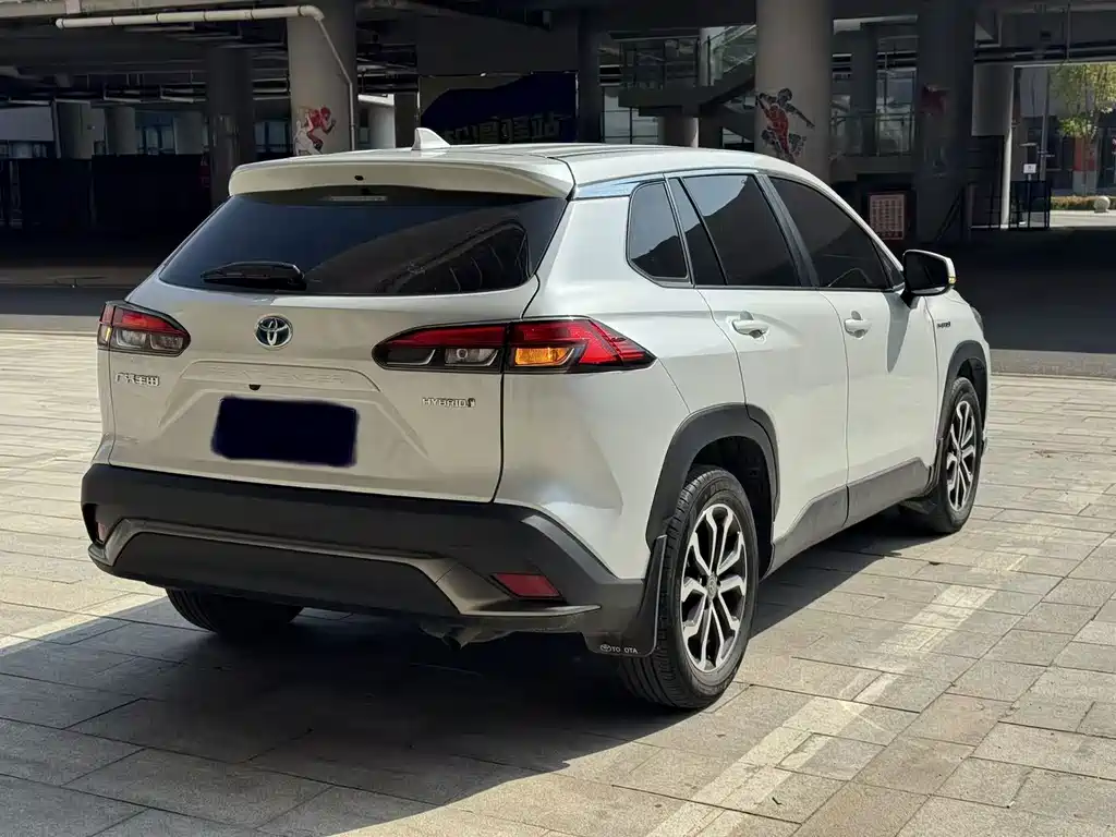 Toyota Frontlander — миниатюра 6