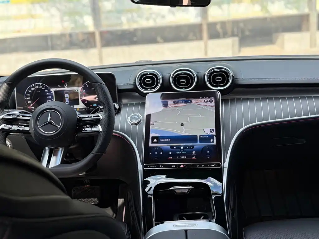 Mercedes-Benz C-Class — миниатюра 8