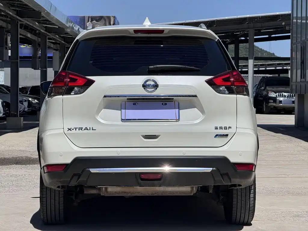 Nissan X-Trail — миниатюра 8