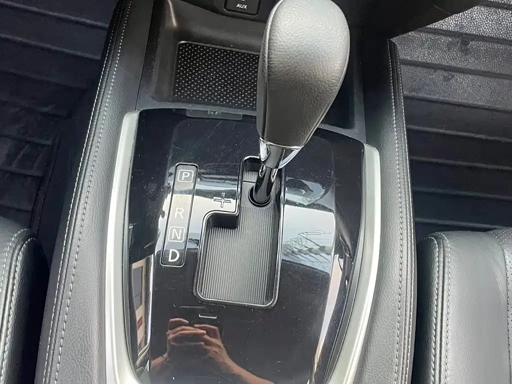 Nissan X-Trail — миниатюра 16