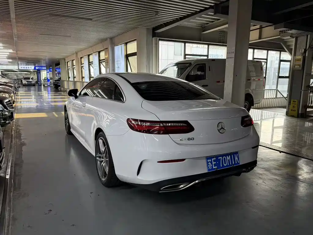 Mercedes-Benz E-Class (Import) — миниатюра 4