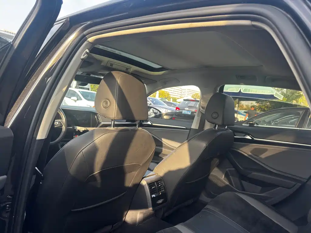 Volkswagen Sagitar — миниатюра 10