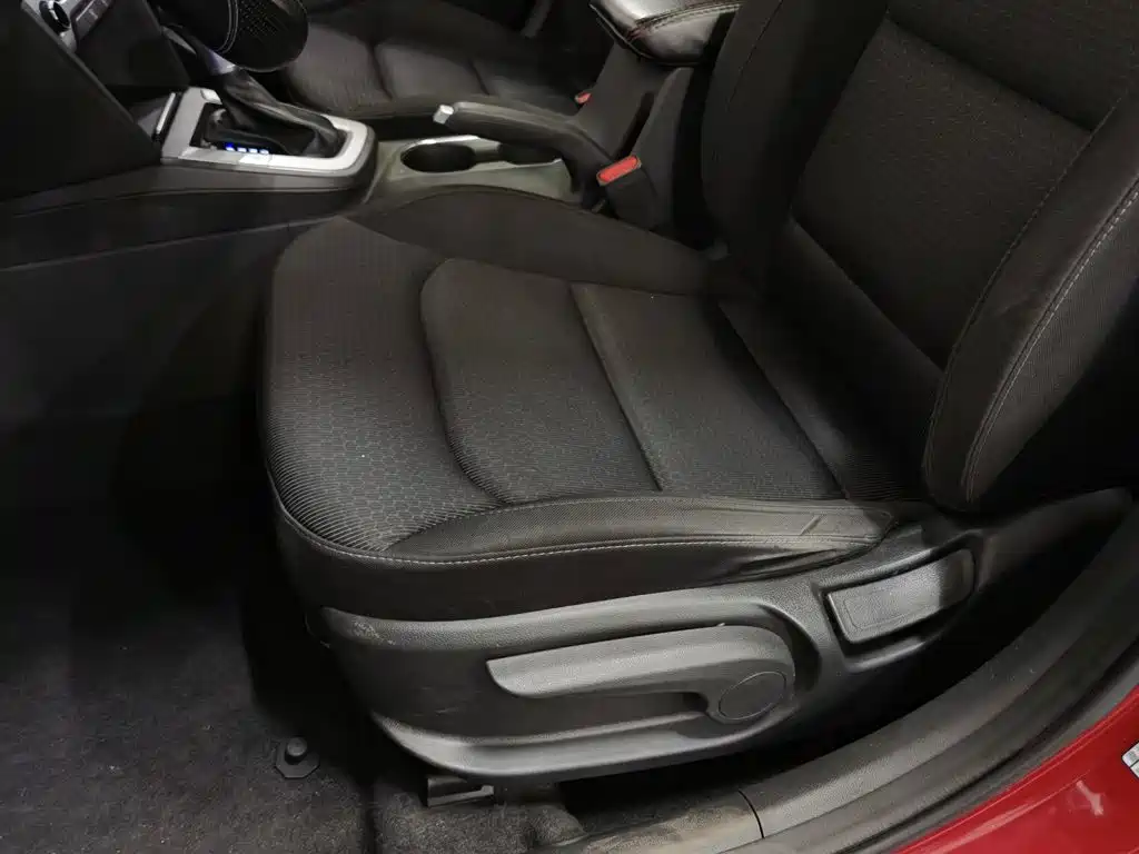 Hyundai Elantra — миниатюра 20