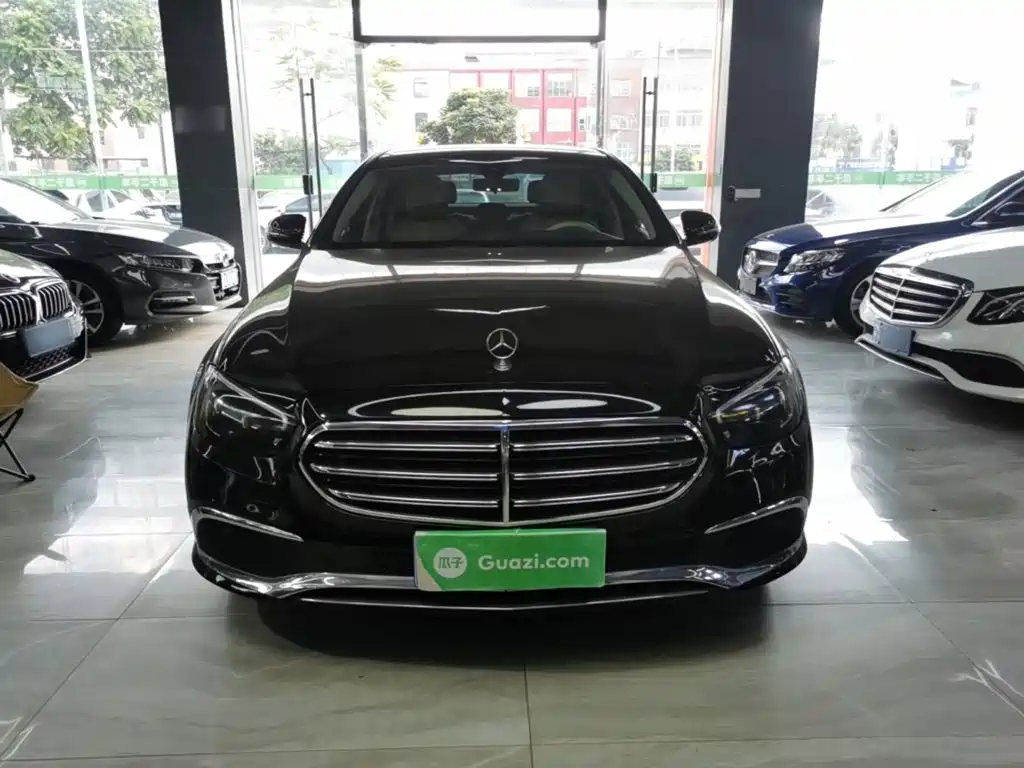Mercedes-Benz E-Class — миниатюра 3