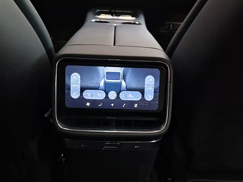 Xiaomi SU7 — миниатюра 8