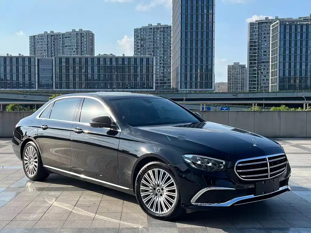Mercedes-Benz E-Class — миниатюра 3