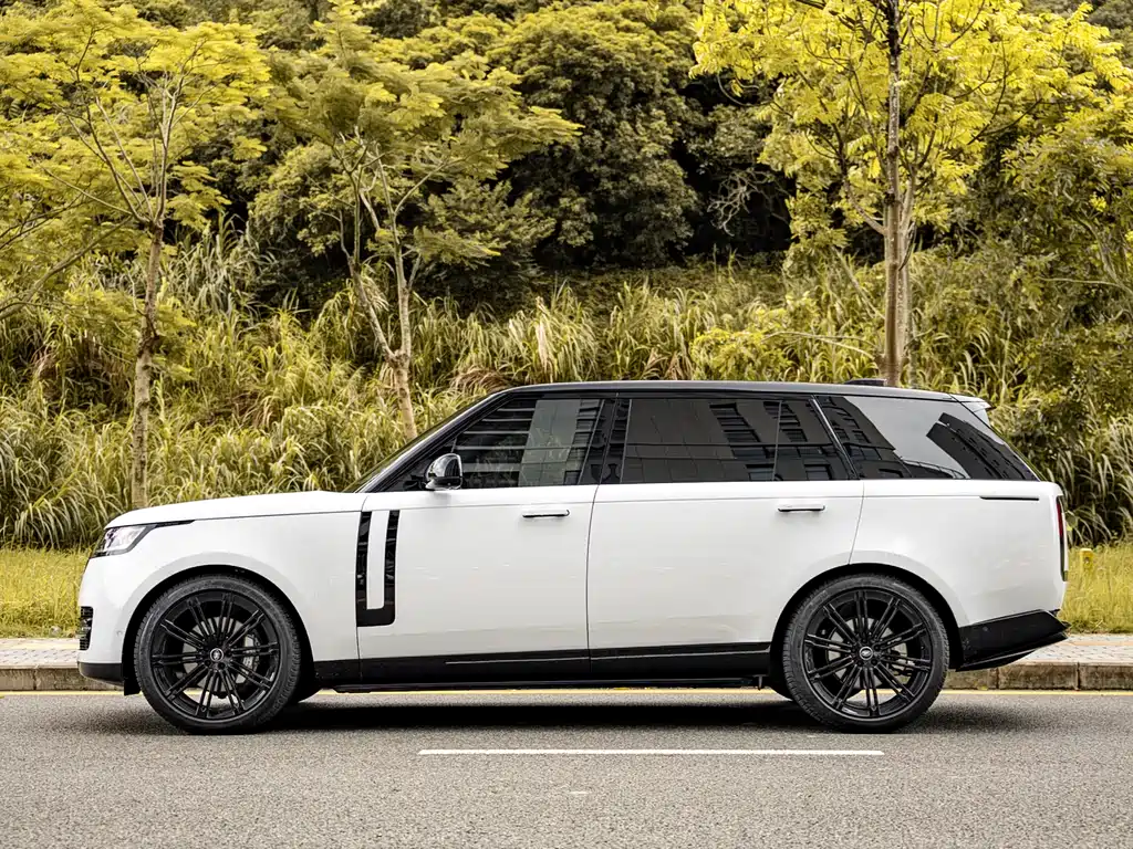 Land Rover Range Rover 2025 3.0 L6 400PS Long Wheelbase