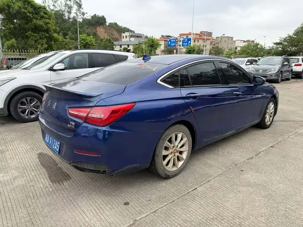 Hongqi Hongqi H5 — миниатюра 9