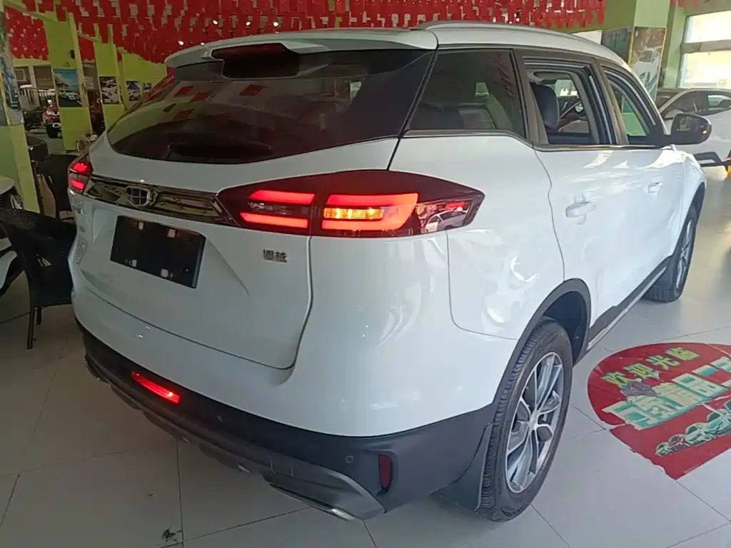 Geely Boyue — миниатюра 7