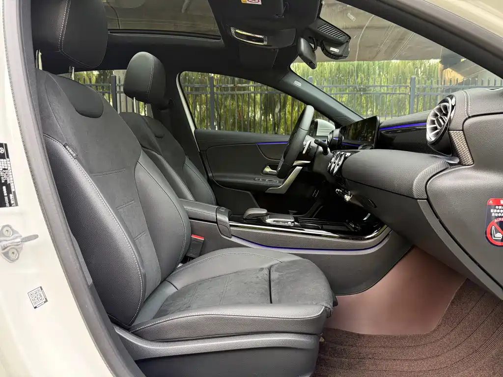 Mercedes-Benz A-Class — миниатюра 9