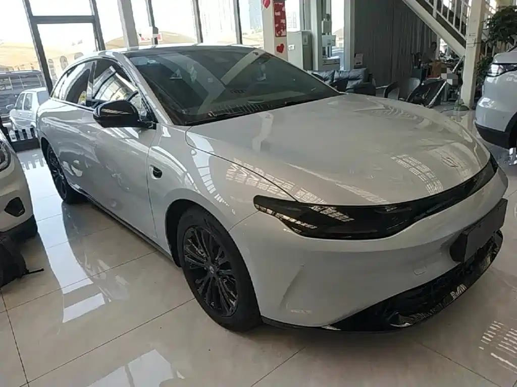 Leapmotor Leapmotor C01 — миниатюра 4