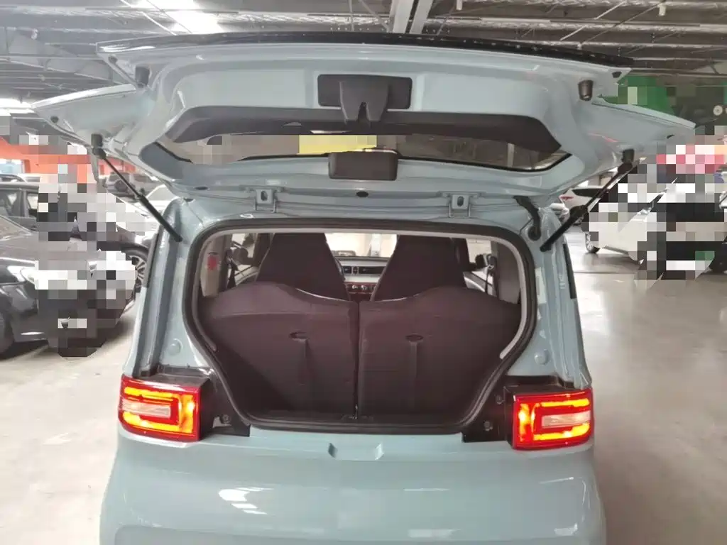 Wuling MINIEV — миниатюра 19