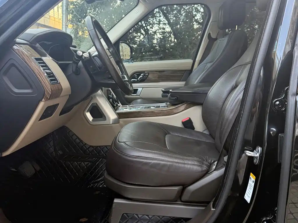 Land Rover Range Rover — миниатюра 8