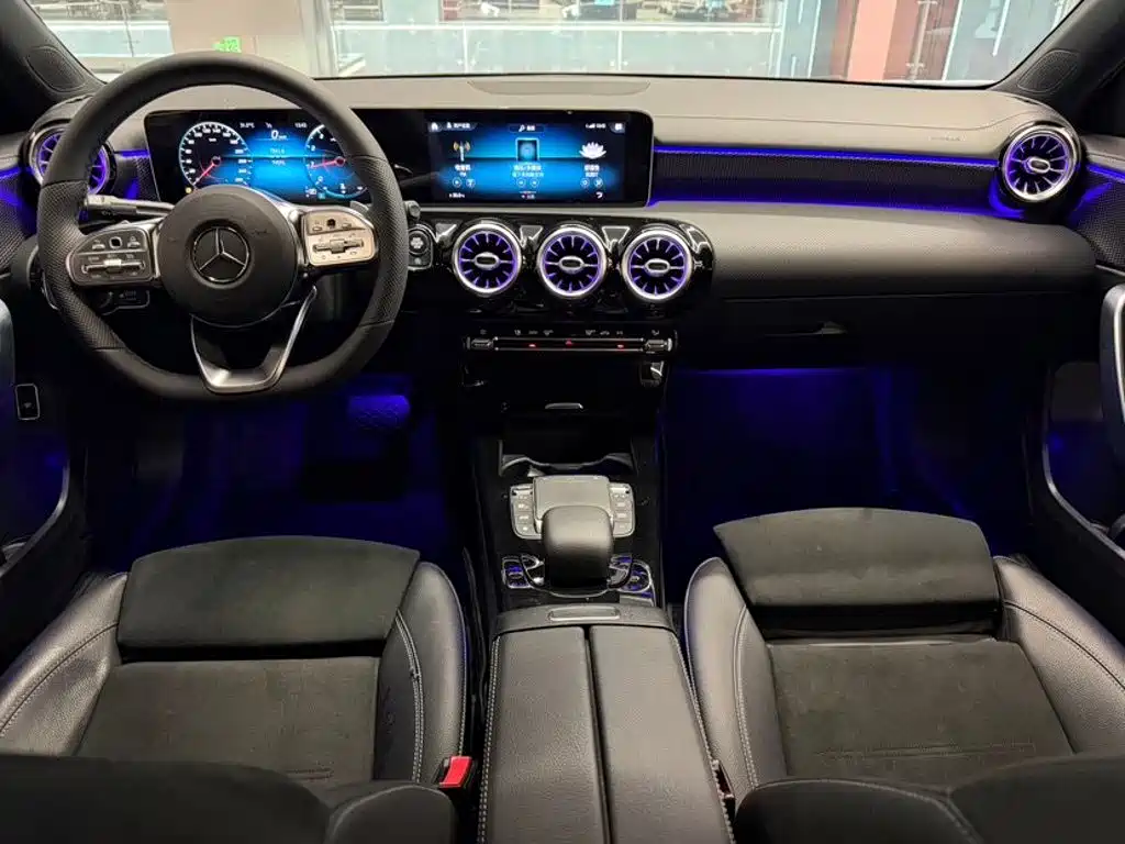 Mercedes-Benz A-Class — миниатюра 12