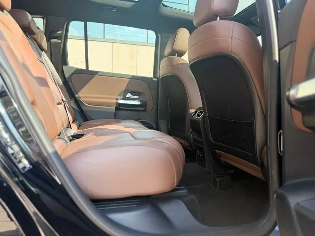 Mercedes-Benz GLB — миниатюра 12
