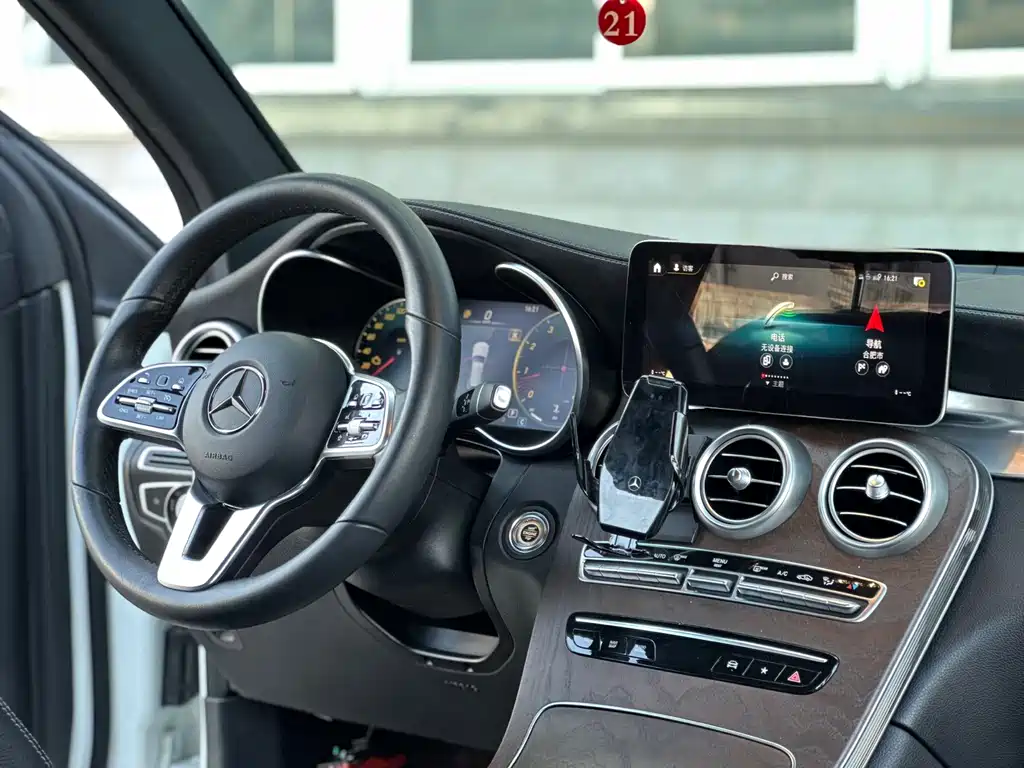 Mercedes-Benz GLC — миниатюра 9