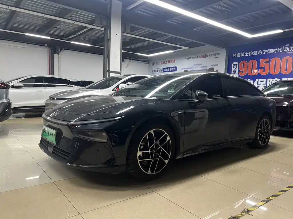 XPeng P7+