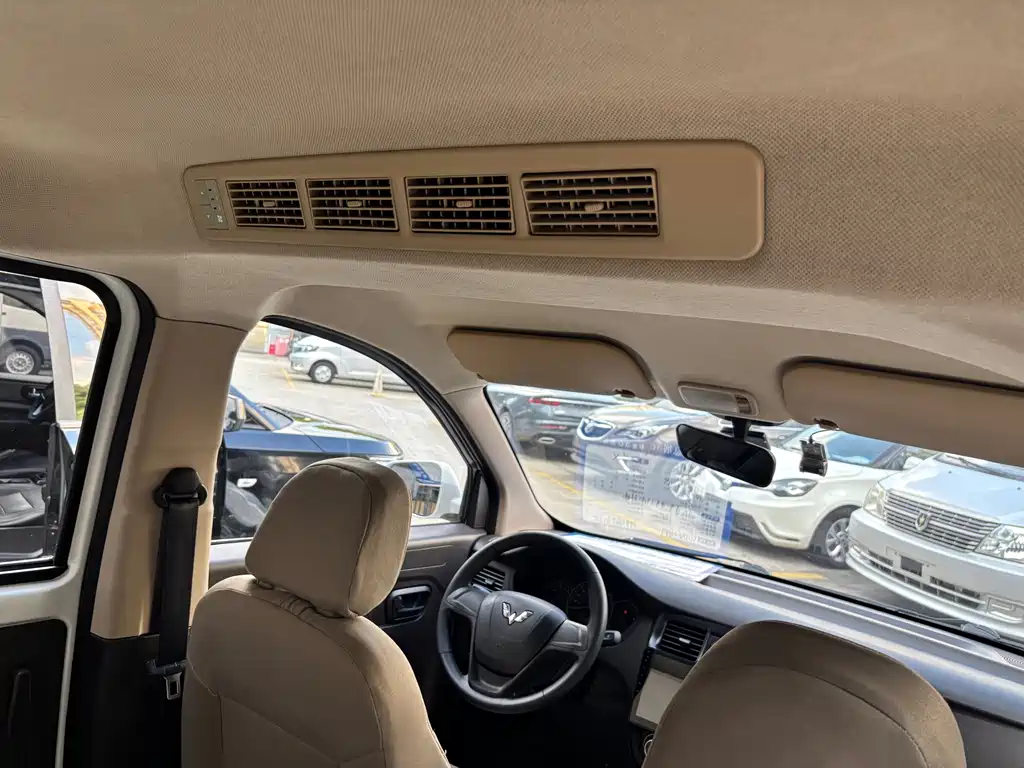 Wuling Rongguang V — миниатюра 14