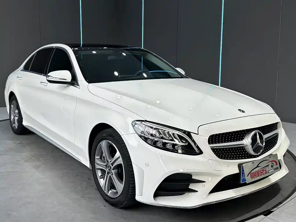 Mercedes-Benz C-Class — миниатюра 3