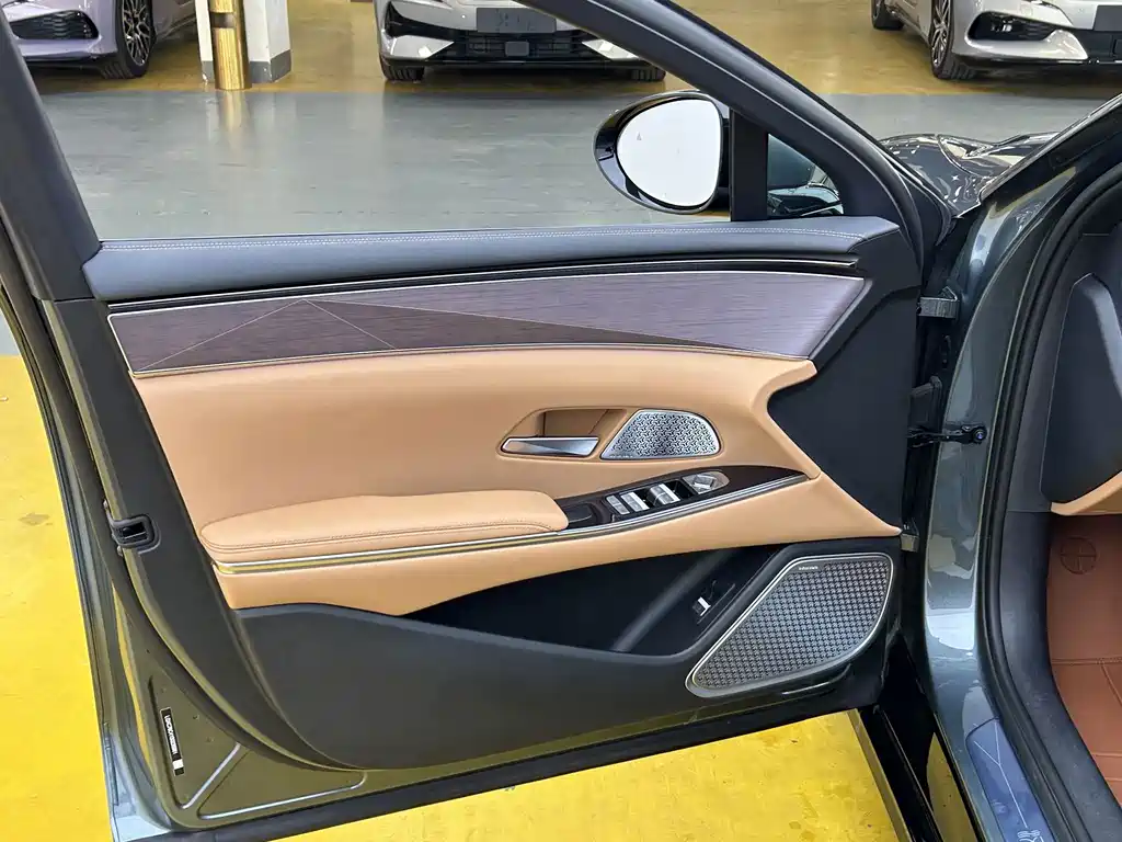 BYD Han L — миниатюра 5