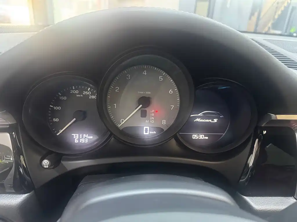 Porsche Macan — миниатюра 10