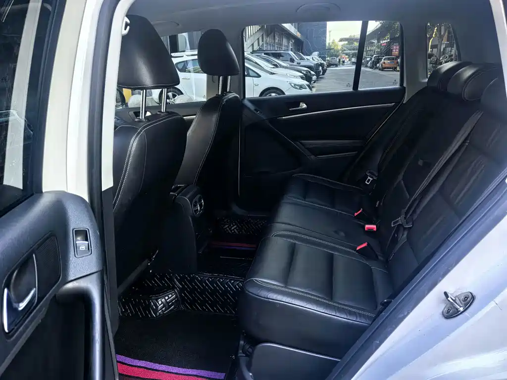 Volkswagen Tiguan — миниатюра 8