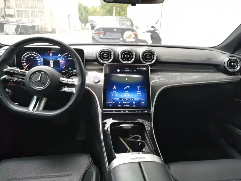 Mercedes-Benz C-Class — миниатюра 10