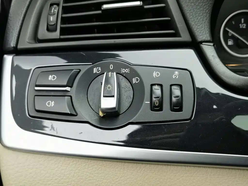 BMW 5 Series — миниатюра 21
